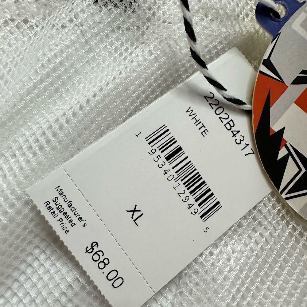 NWT Born Fly Men’s White Joggers With Patches Respected - Size XL - Picture 4 of 11